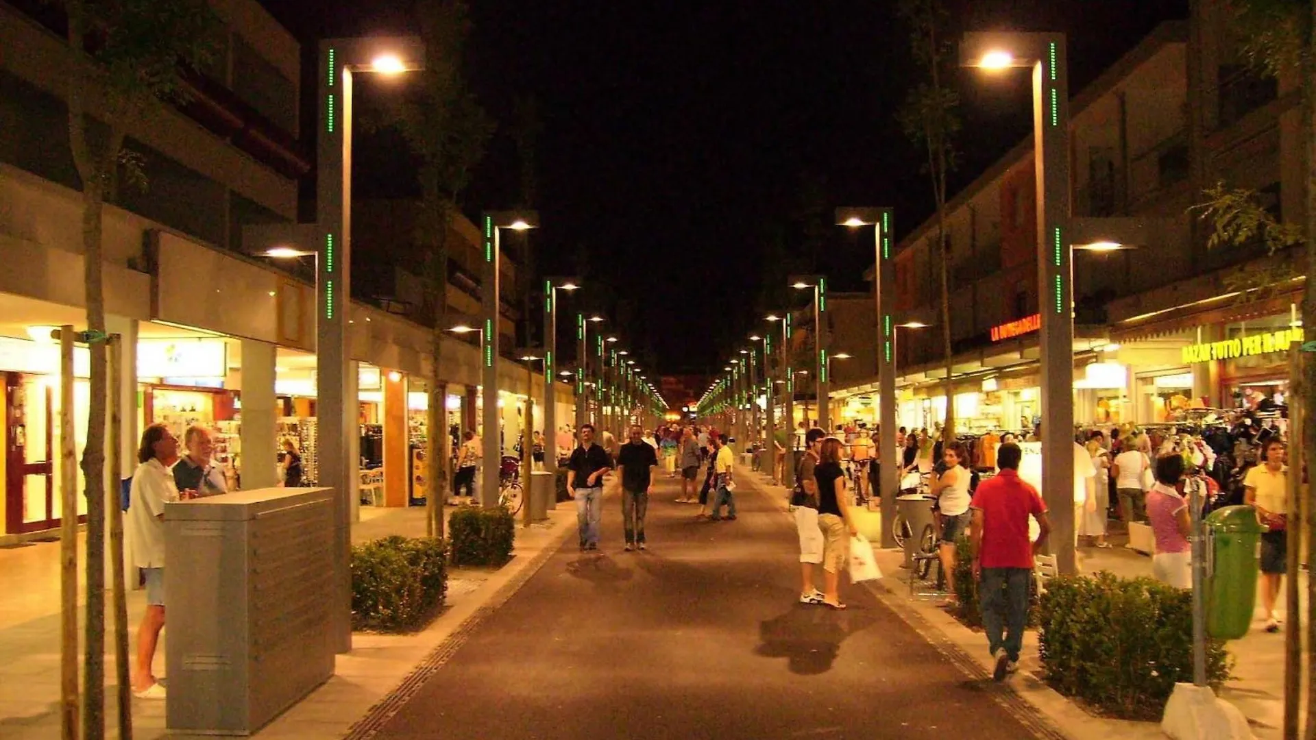 Wonderful Apartment 300 Meters From The Beach Bibione Italy