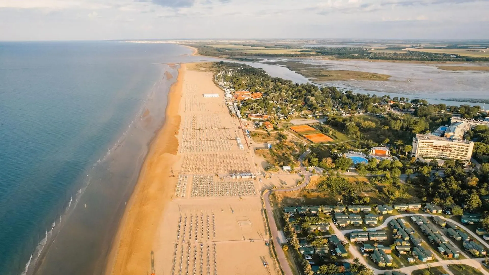 Wonderful Apartment 300 Meters From The Beach Bibione 0*,  Italien